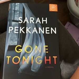 Gone Tonight by Sarah Pekkanen Book box 9
